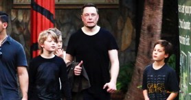 Fiica transgen a miliardarului Elon Musk vrea să-şi schimbe numele pentru a rupe legăturile cu tatăl ei